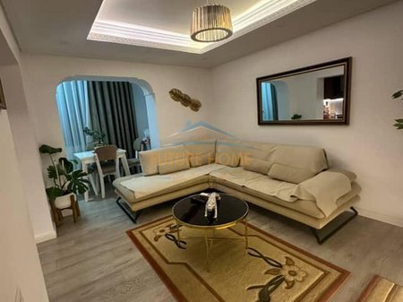 Tirane, jepet me qera apartament 2+1 Kati 2, 72 m² 500 € 