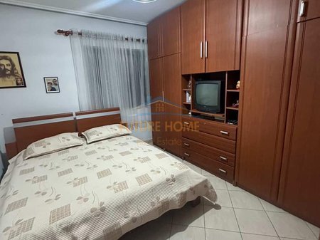 Tirane, jepet me qera apartament 2+1 Kati 2, 72 m² 500 € 