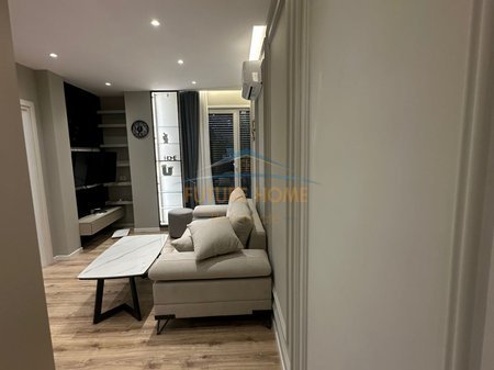 Tirane, jepet me qera apartament 1+1 Kati 3, 60 m² 550 € 