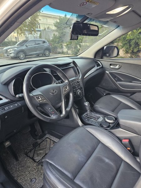 Fier, shes makine Hyunsai Santa Fe Nafte, e bardhë automatik Klima 153 km 11.900 €