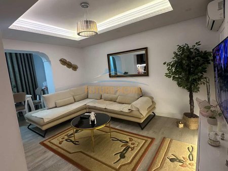 Tirane, jepet me qera apartament 2+1 Kati 2, 72 m² 500 € 