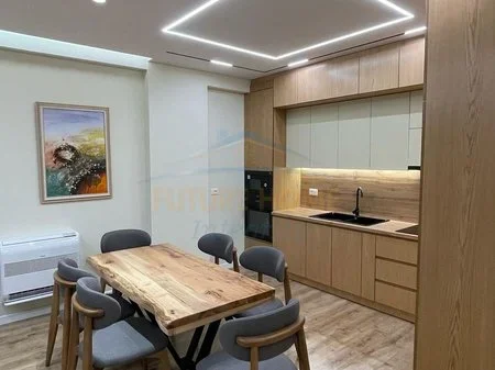 Tirane, jepet me qera apartament 2+1 Kati 1, 116 m² 1.500 € 