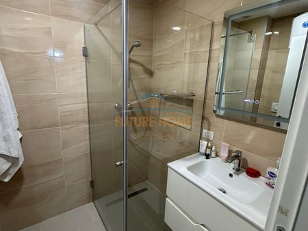 Tirane, jepet me qera apartament 2+1 Kati 5, 83 m² 700 € 