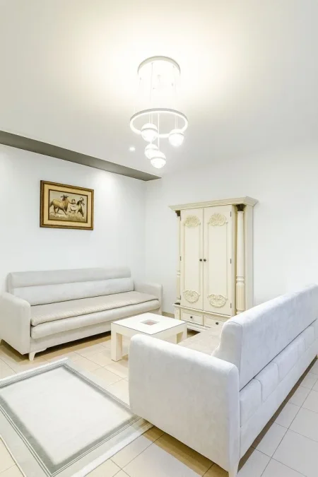 Tirane, jepet me qera apartament 1+1 Kati 2, 75 m² 750 € 