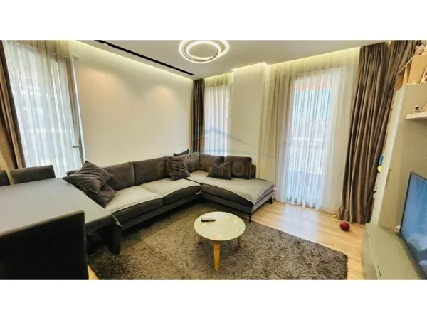 Tirane, shitet apartament 1+1 Kati 4, 73 m² 199.000 € (Foleja e Gjelber , Ring Center)