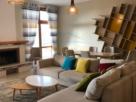 Tirane, jepet me qera apartament 3+1 Kati 6, 135 m² 1.500 € 
