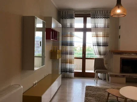 Tirane, jepet me qera apartament 3+1 Kati 6, 135 m² 1.500 € 