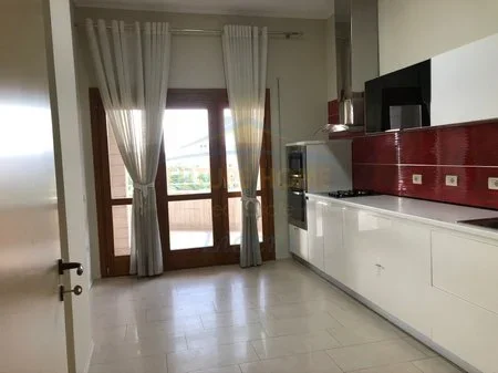 Tirane, jepet me qera apartament 3+1 Kati 6, 135 m² 1.500 € 