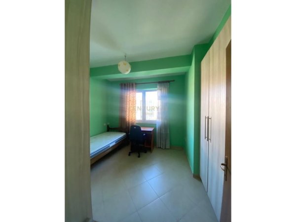 Tirane, jepet me qera apartament 2+1 Kati 5, 120 m² 600 € (Zogu I Zi)