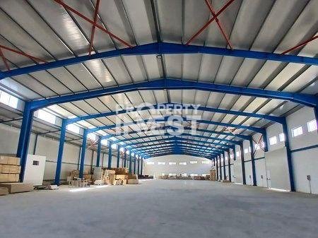 Tirane, jepet me qera magazine Kati 0, 1.900 m² 4.000 € (Autostrada Tirane-Durres)