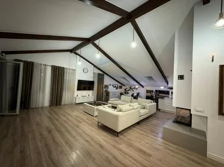 Tirane, jepet me qera apartament 3+1 Kati 3, 113 m² 2.200 € 