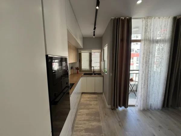 Tirane, shitet apartament 2+1+Ballkon Kati 5, 110 m² 165.000 € (Astir)