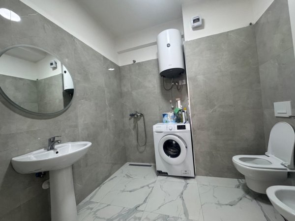 Tirane, jap me qera apartament 2+1 Kati 7, 94 m² 550 € (Astir)