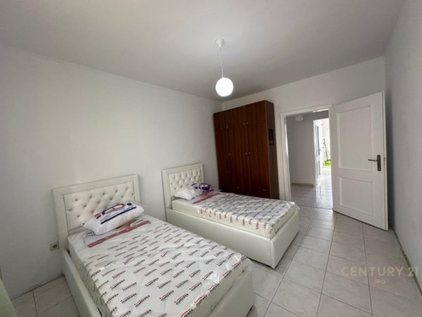 Tirane, jepet me qera apartament 2+1 Kati 2, 120 m² 650 € (Prane Gjimnazit Besnik Sykja)