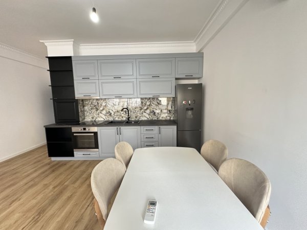 Tirane, shes apartament 2+1 Kati 2, 89 m² 190.000 € (Materniteti i ri)