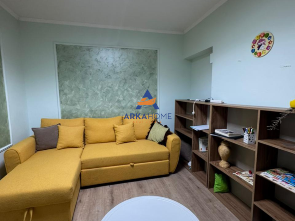 Tirane, jepet me qera zyre Kati 0, 14 m² 411 € (RRUGA ELBASANIT)