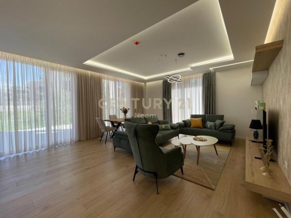 Tirane, jepet me qera apartament Dublex Kati 0, 193 m² 2.300 € (Neom126563)
