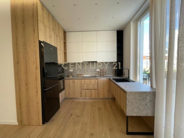 Tirane, jepet me qera apartament Dublex Kati 0, 193 m² 2.300 € (Neom126563)