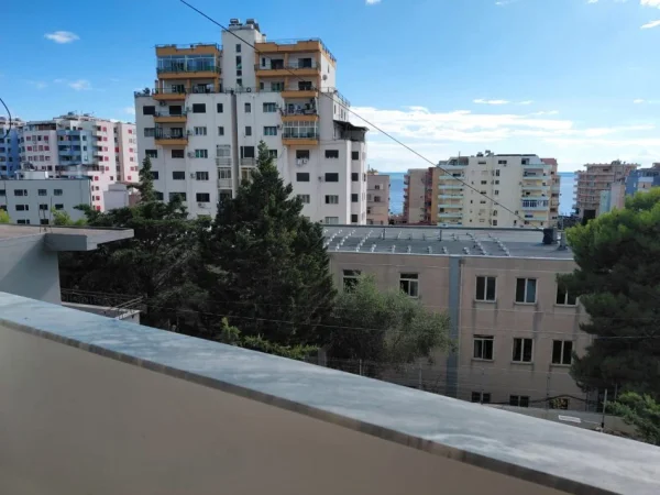 !!Dhënë!!Durres, jepet me qera apartament 1+1+Ballkon Kati 2, 60 m² 350 € (Shkolla Italiane)