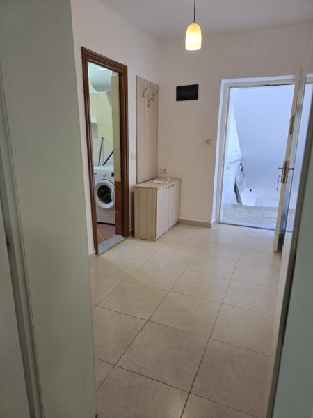 Tirane, jepet me qera apartament 2+1+Aneks+Ballkon Kati 3, 77 m² 500 € (Rruga Xhanfize Keko, Vorri Bomit)