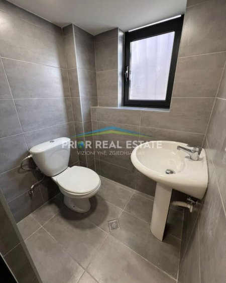 Tirane, shitet ambjent biznesi Kati 0, 70 m² 490.000 € (Rruga Sulejman Delvina)