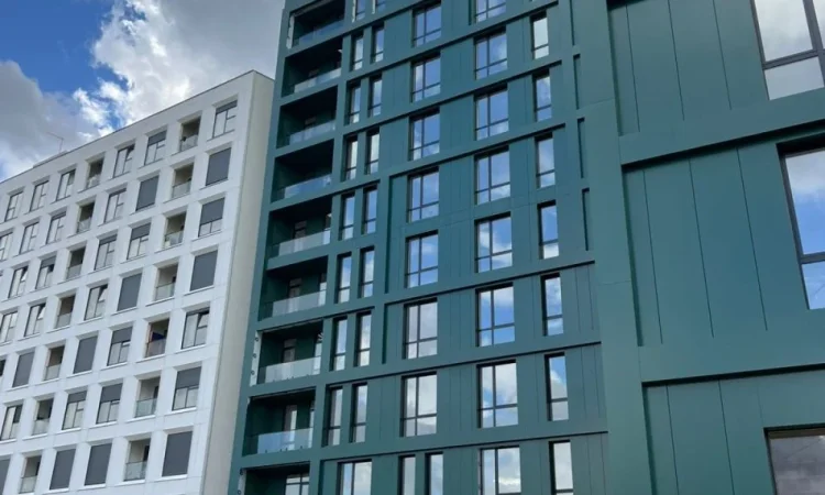 Tirane, jepet me qera zyre Kati 1, 156 m² 800 € (Bulevardi i Ri)