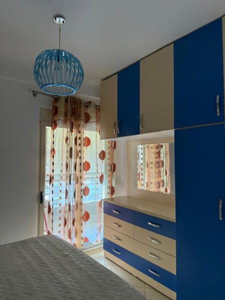 Tirane, jap me qera apartament 1+1 Kati 7, 60 m² 450 € (Rruga Tom Plezha)