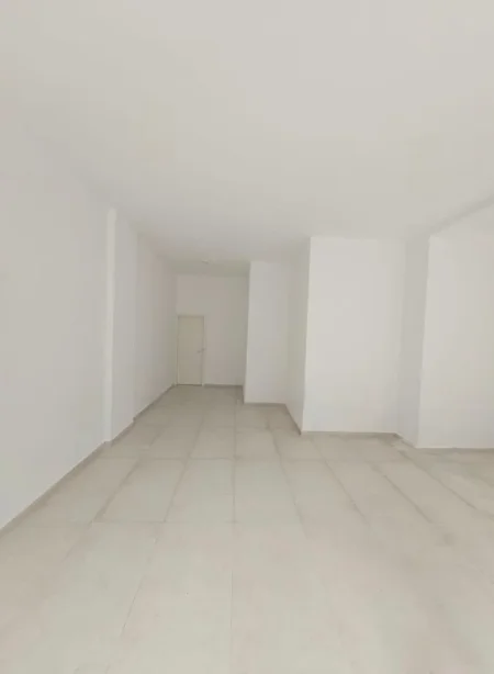Tirane, jepet me qera , 65 m² 550 € (DON BOSKO)