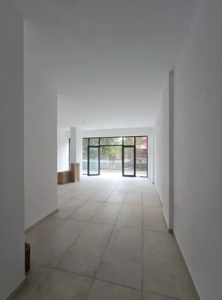 Tirane, jepet me qera , 65 m² 550 € (DON BOSKO)