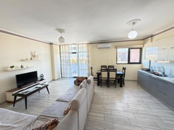 Tirane, jap me qera apartament 2+1 Kati 5, 112 m² 550 € 