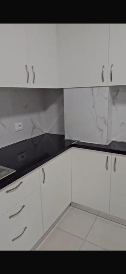 Tirane, jepet me qera apartament 2+1 Kati 5, 90 m² 400 € (Bulevardi Blu , Kamez)