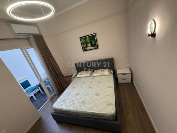 Tirane, shitet apartament 1+1 Kati 3, 40 m² 97.800 € (Rruga e Durresit)