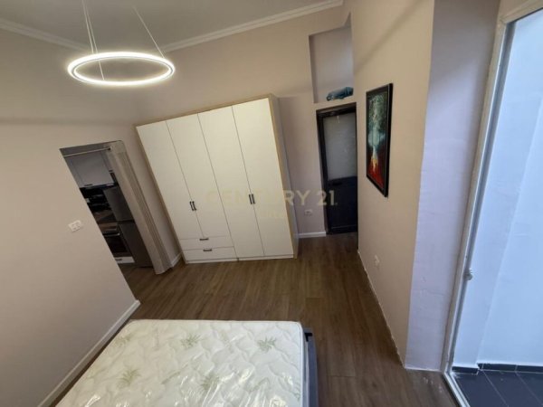 Tirane, shitet apartament 1+1 Kati 3, 40 m² 97.800 € (Rruga e Durresit)