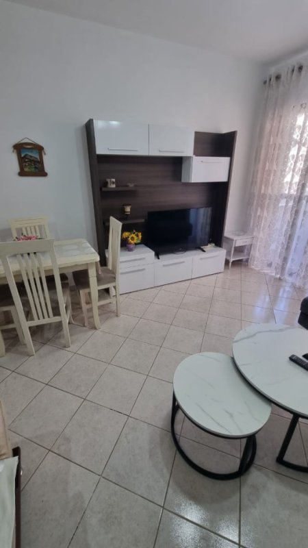 Jepet me Qira Apartament 2+1 në Astir (te Bar Artisti),  500 €URO