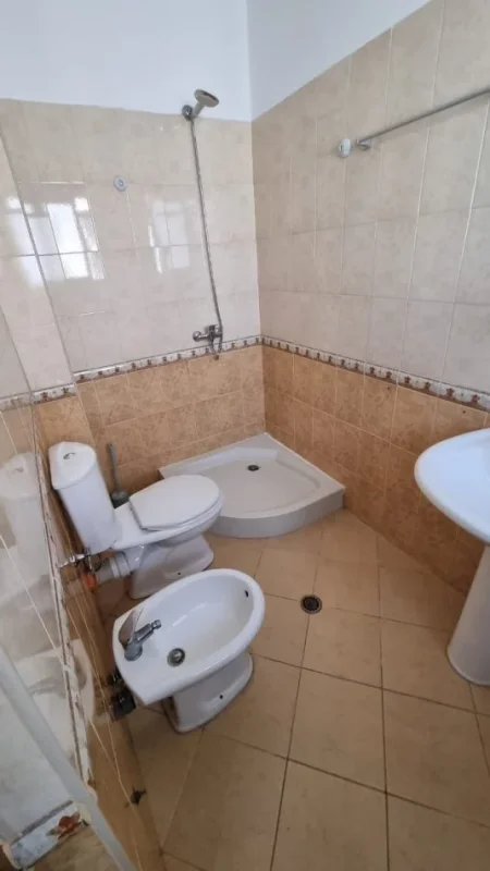 Jepet me Qira Apartament 2+1 në Astir (te Bar Artisti),  500 €URO