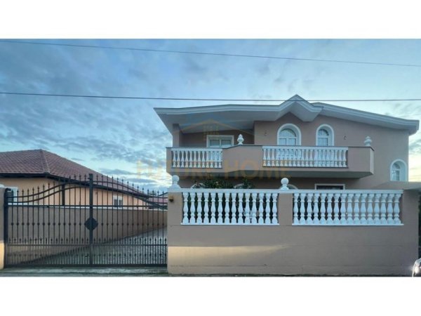 Gjiri Lalezit | Hamallaj, shitet shtepi 2 Katshe , 568 m² 220.000 € (Manez)