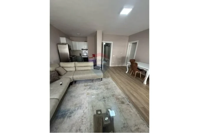 Tirane, jepet me qera apartament 2+1 Kati 4, 420 € (Rruga Thesarit)