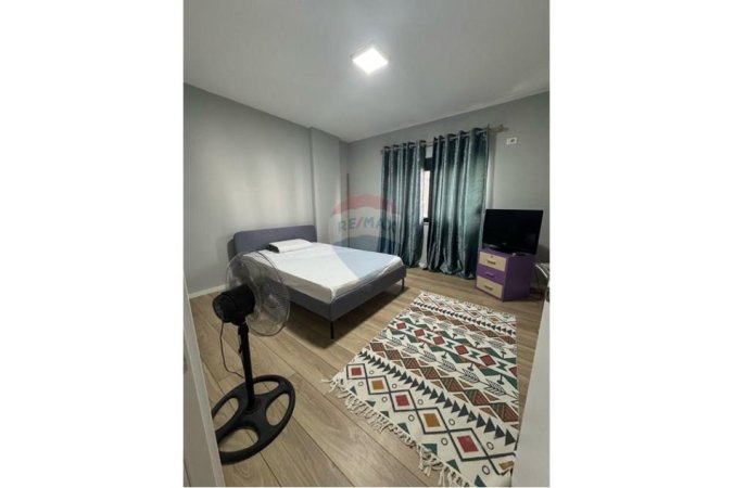 Tirane, jepet me qera apartament 2+1 Kati 4, 420 € (Rruga Thesarit)
