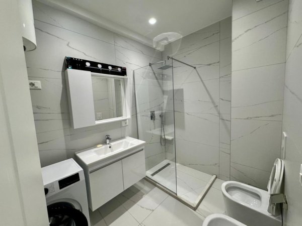 Tirane, jepet me qera apartament 1+1 Kati 3, 75 m² 600 € (Stacioni i Trenit, Tiranë)