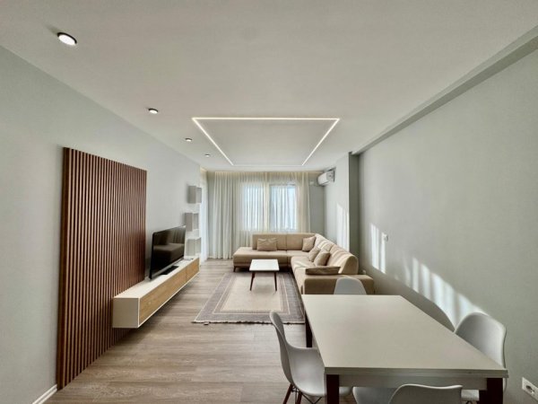 Tirane, jepet me qera apartament 1+1 Kati 3, 75 m² 600 € (Stacioni i Trenit, Tiranë)