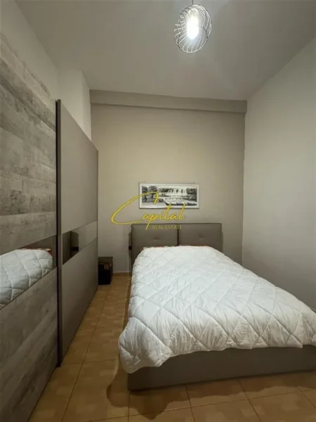 Tirane, jepet me qera apartament 1+1 Kati 1, 70 m² 550 € (RRUGA E DIBRES)