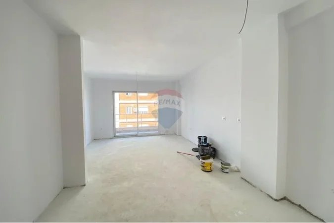 Tirane, shitet apartament 2+1 Kati 1, 92 m² 130.000 € (SHITET, APARTAMENT 2+1, FRESKU.)