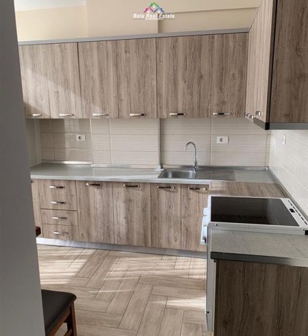 Tirane, jepet me qera apartament 2+1 Kati 2, 90 m² 700 € (Rruga Ndre Mjeda)