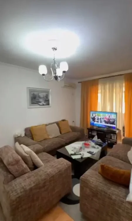 Tirane, shitet apartament 3+1 Kati 3, 190.000 € 