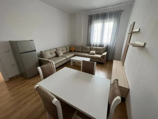Tirane, jepet me qera apartament 2+1 Kati 3, 85 m² 350 € (Institut)