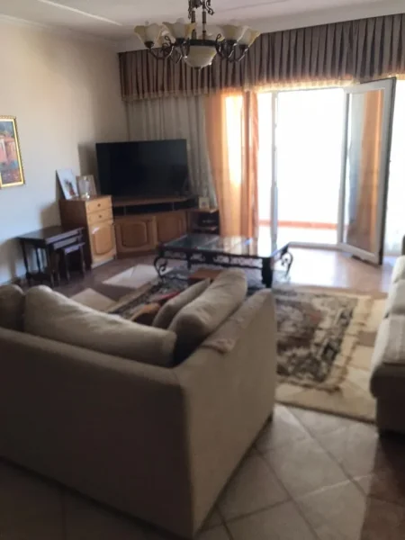 Tirane, shitet apartament 3+1 Kati 7, 330.000 € 