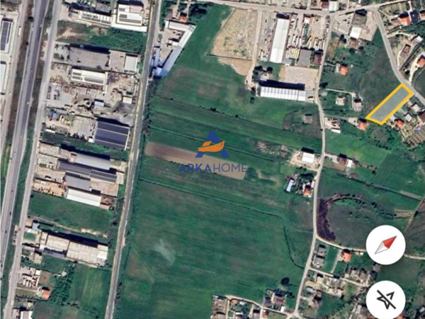 Tirane, shitet toke , 2.000 m² 140.000 € (VORE)