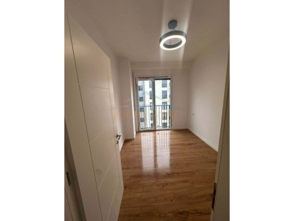 Tirane, Shitet apartament 2+1 Kati 7, 149.000 € (UNAZA E RE)