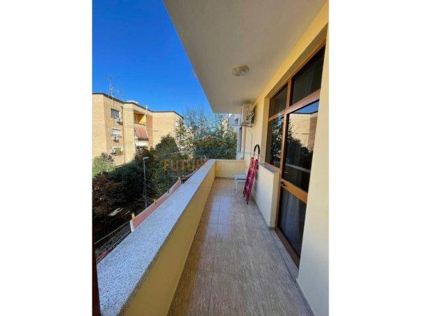 Tirane, jap me qera apartament 1+1+Ballkon Kati 2, 75 m² 550 € (ISH RESTORANT DURRESI)