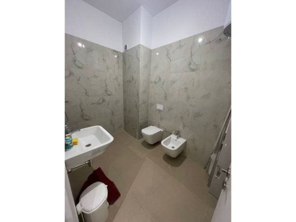 Tirane, shitet apartament 2+1+Ballkon Kati 7, 119 m² 340.000 € 